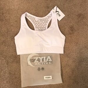 Zyia Active White Sports Bra sz M NWT